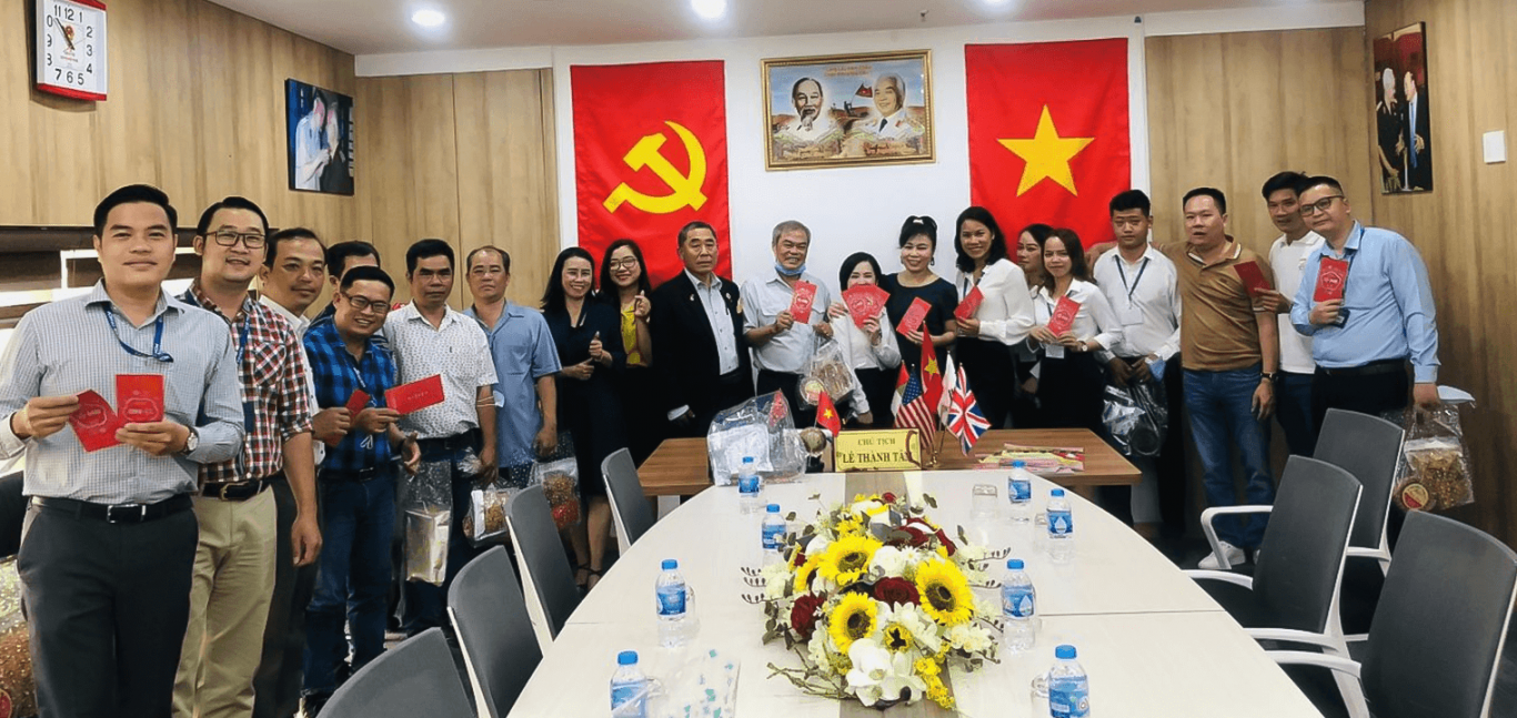 Công ty cao su Mai Vĩnh thăm, chúc Tết và tặng quà Công ty Mê Kông Việt Nam